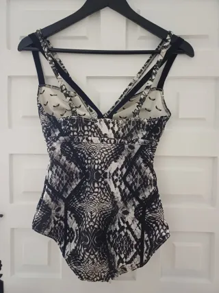 Body estampado blanco y negro