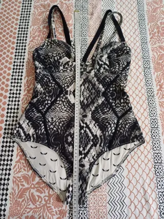 Body estampado blanco y negro