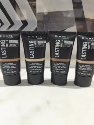 Base de maquillaje Rimmel London Lasting Matte