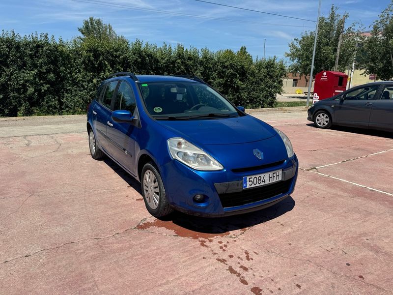 Renault Clio 2012 - foto 1