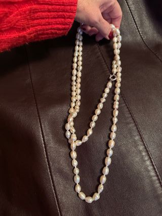 Collar de perlas de río