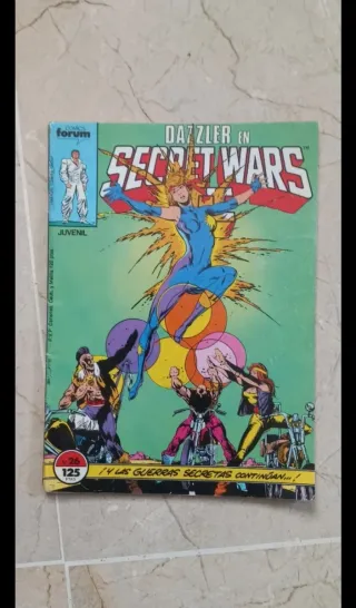 CÓMICS SUPERHÉROES SECRET WARS A 2 € CADA UNO.