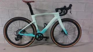 Bici Gravel Carbono 1x13v mecanico