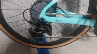 Bici Gravel Carbono 1x13v mecanico