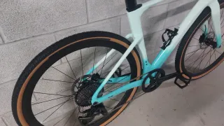 Bici Gravel Carbono 1x13v mecanico