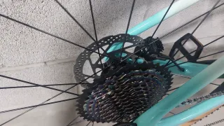 Bici Gravel Carbono 1x13v mecanico