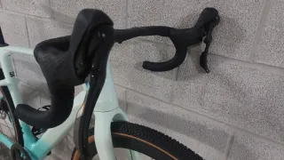 Bici Gravel Carbono 1x13v mecanico