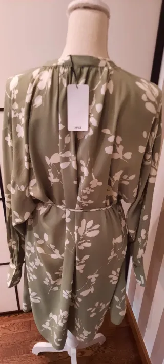 Vestido verde oliva Mango estampado