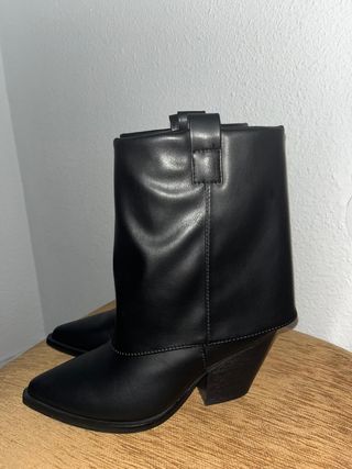 Botines negros nuevos