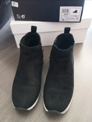Botines negros talla 35