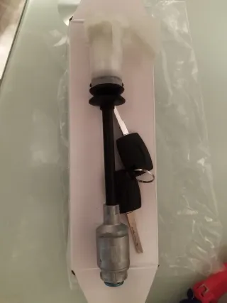 Cerradura Capó Ford Focus C-Max