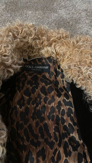 Cappotto velluto Dolce & Gabbana con pelliccia.