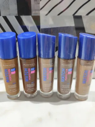 Base de maquillaje Rimmel London Match Perfection