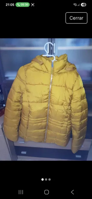 Chaqueta acolchada amarilla mujer