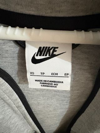 Chaqueta Nike Tech Gris Niña Talla XS