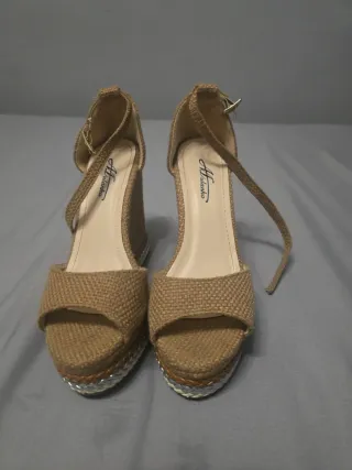 Cuñas marrones con plataforma