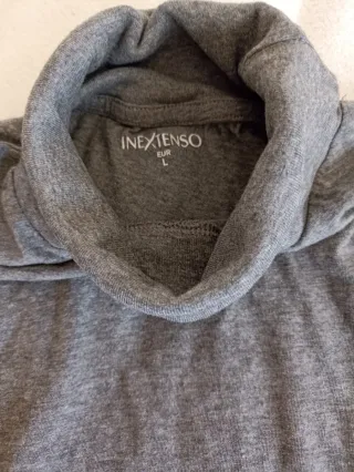 Jersey cuello alto hombre gris