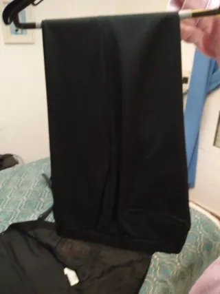 Traje de chaqueta y pantalón negro