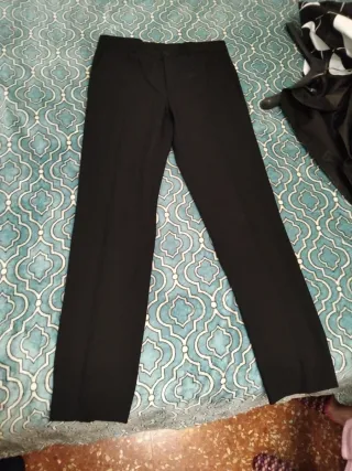 Traje de chaqueta y pantalón negro