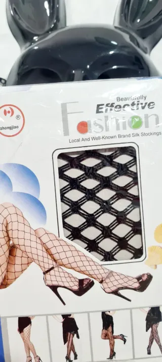 Máscara Conejo, Guantes y Medias Rejilla