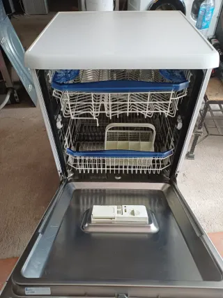 Lavavajillas Ariston