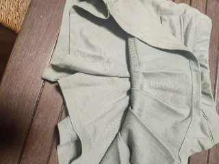 Falda niña pantalón verde