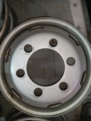 Llantas Mitsubishi Fuso