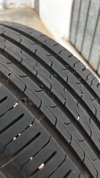Neumático Continental 205/55 R16V