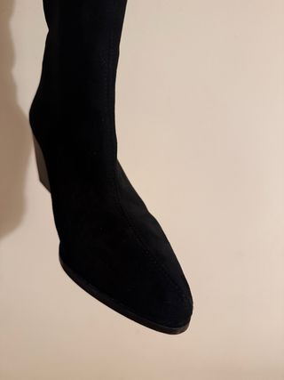 Botas altas de ante negro