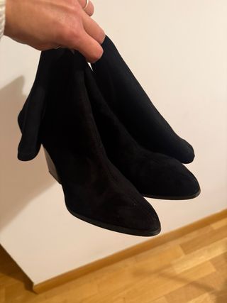 Botas altas de ante negro