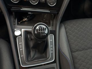 Volkswagen Golf Advance