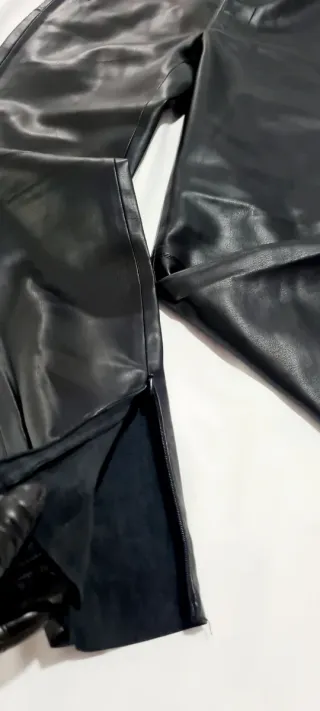 Pantalón efecto piel Zara negro