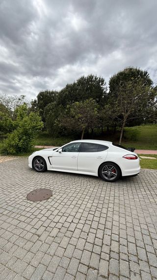Porsche Panamera 2011