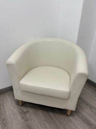 Butaca polipiel beige
