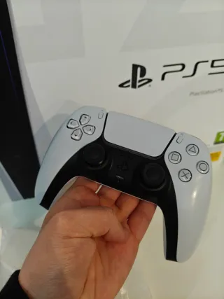 Sony PS5 con lector de discos