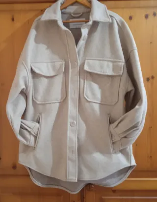 Chaquetón beige talla única
