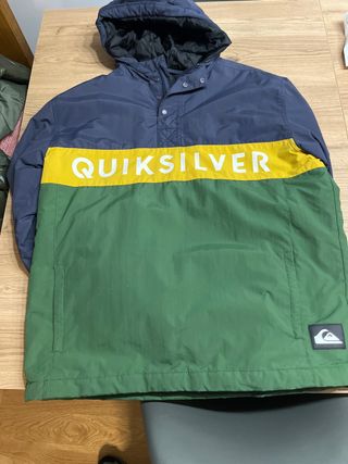 Abrigo Quiksilver azul y verde usado 2 veces