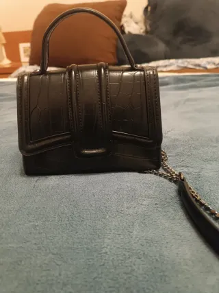 Bolso fiesta negro Zara