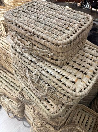 Cestas de mimbre nuevas