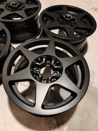 Llantas Momo Mirage 5 Radios Negro Mate