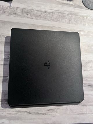PS4 Slim 1TB + Juego