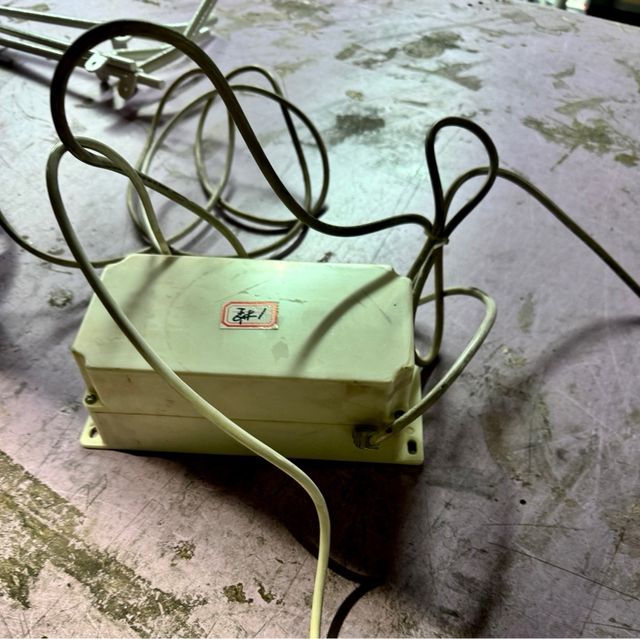 EQUIPO MOTOR ELEVACIÓN CAMILLA FISIOTERAPIA