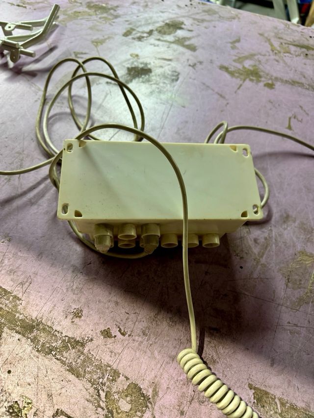 EQUIPO MOTOR ELEVACIÓN CAMILLA FISIOTERAPIA