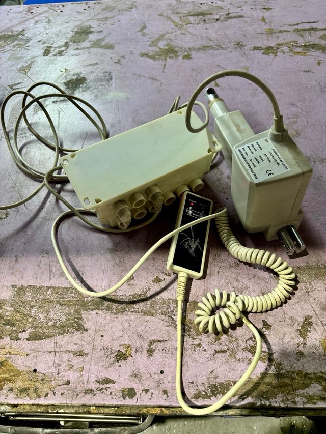 EQUIPO MOTOR ELEVACIÓN CAMILLA FISIOTERAPIA