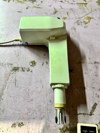 EQUIPO MOTOR ELEVACIÓN CAMILLA FISIOTERAPIA