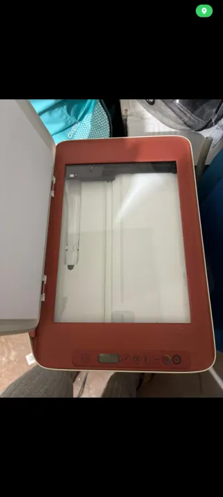 Impresora HP Beige y Roja