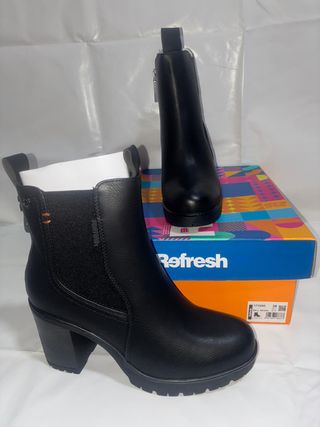 Botines Refresh Negros Talla 38