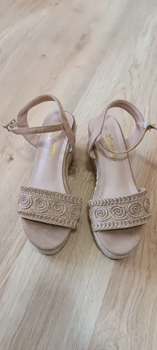 Sandalias cuña