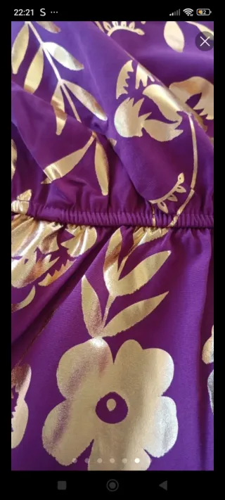 Blusa fiesta morada con estampado dorado