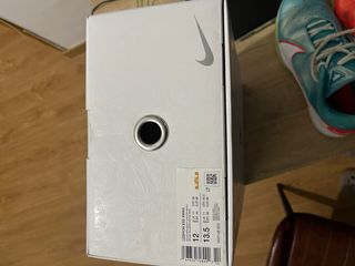 Nike LeBron XXII XMAS Talla 46